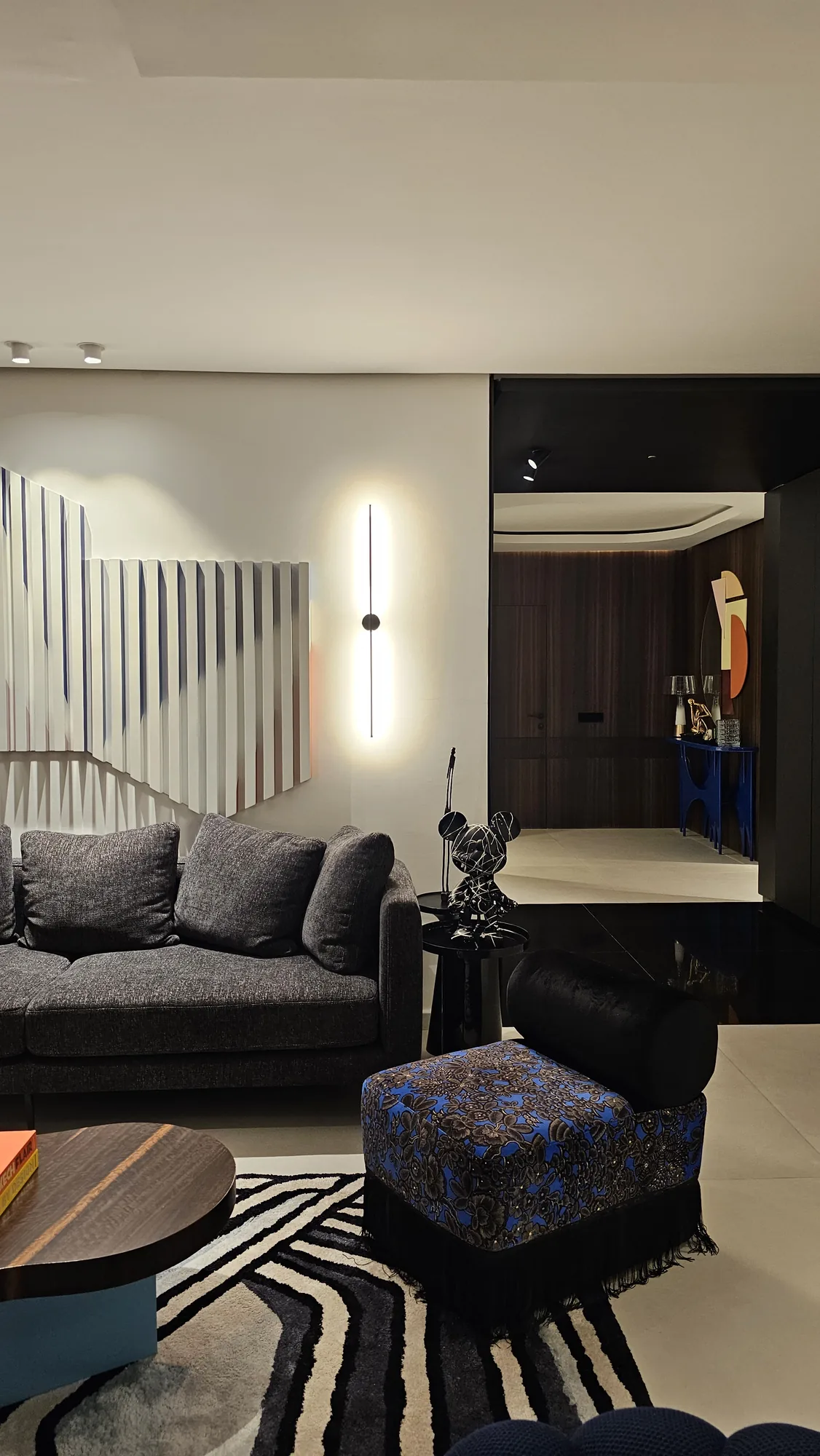 Salle de bain marbre design luxe réhabilitation penthouse Casablanca — Atelier Mouna Bennani